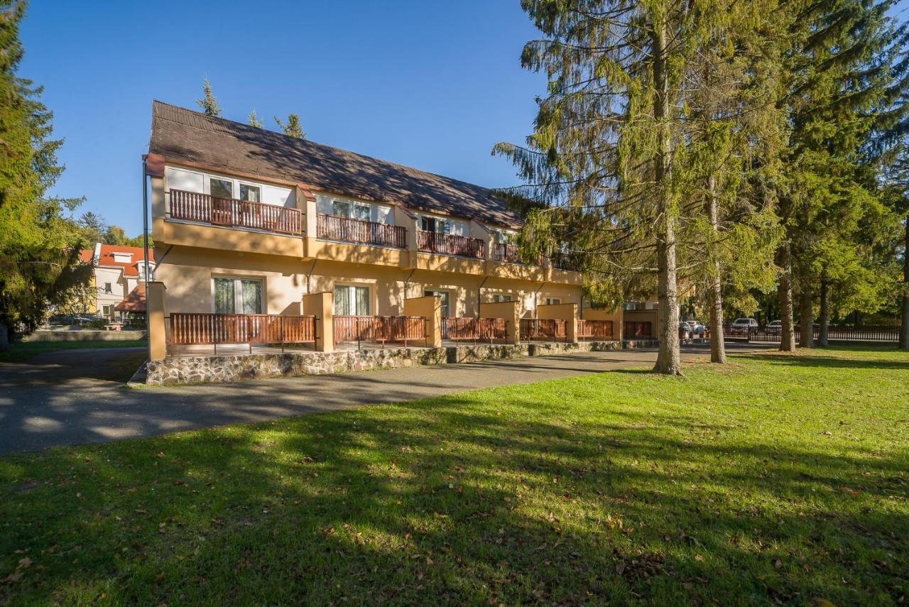 Lipicai Hotel Es Etterem Szilvásvárad Екстериор снимка