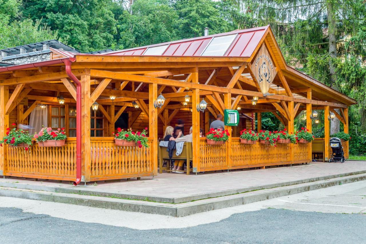 Lipicai Hotel Es Etterem Szilvásvárad Екстериор снимка