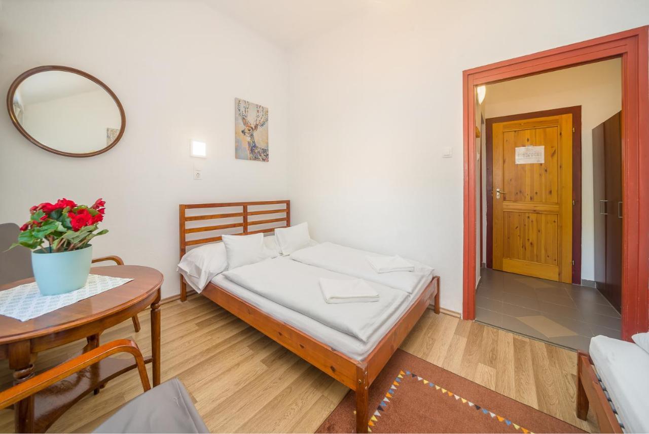 Lipicai Hotel Es Etterem Szilvásvárad Екстериор снимка