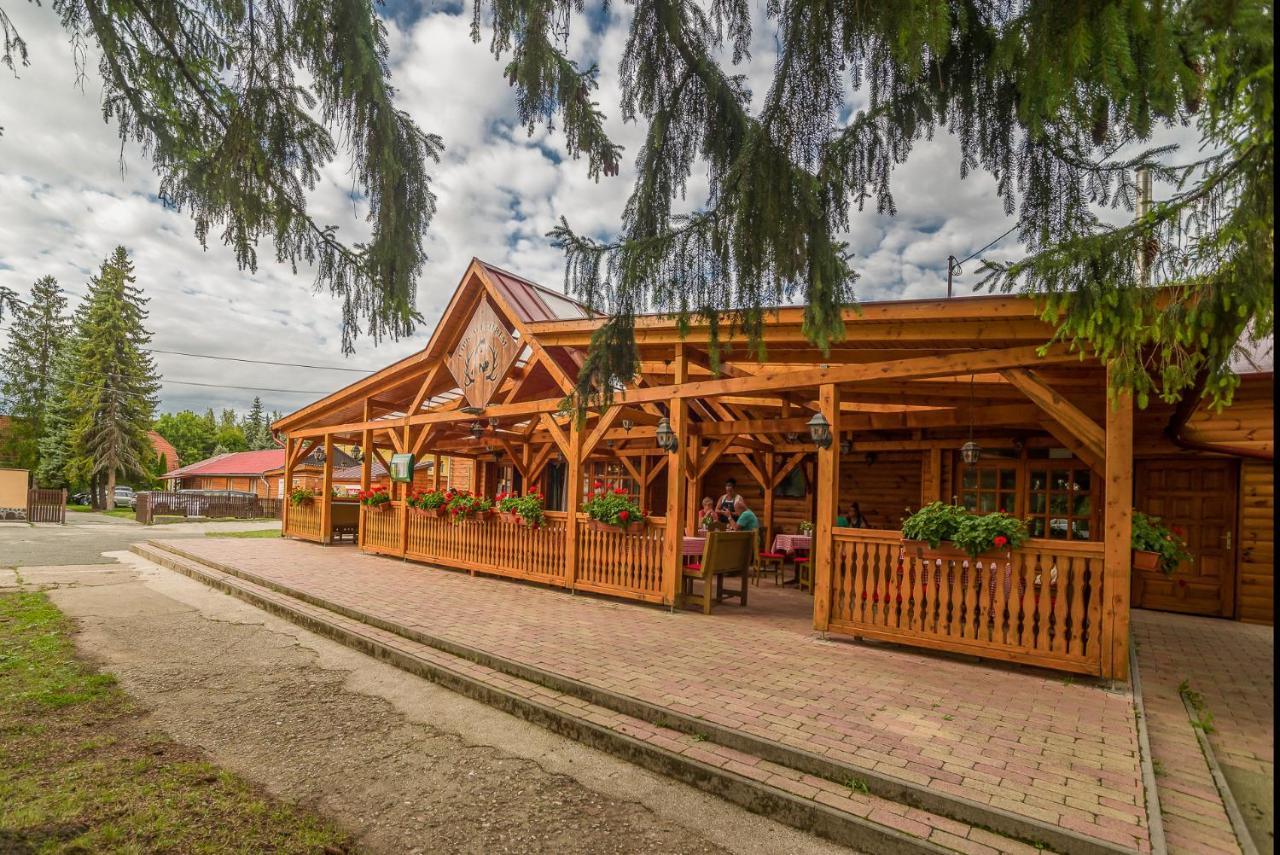 Lipicai Hotel Es Etterem Szilvásvárad Екстериор снимка