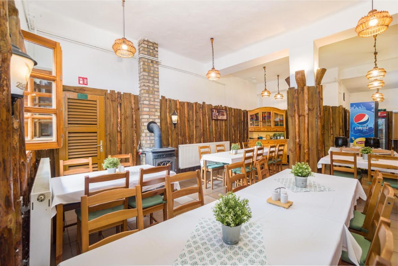 Lipicai Hotel Es Etterem Szilvásvárad Екстериор снимка