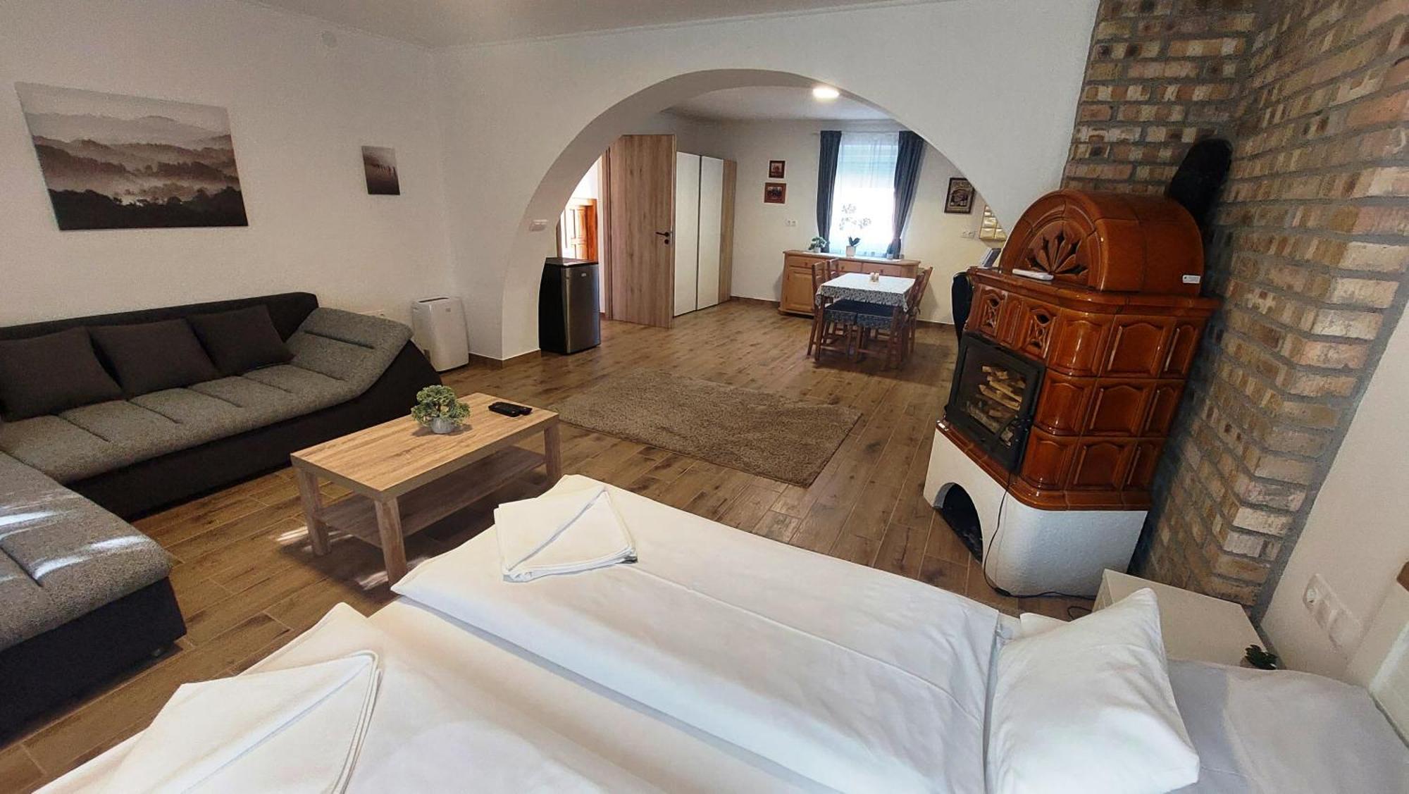 Lipicai Hotel Es Etterem Szilvásvárad Екстериор снимка