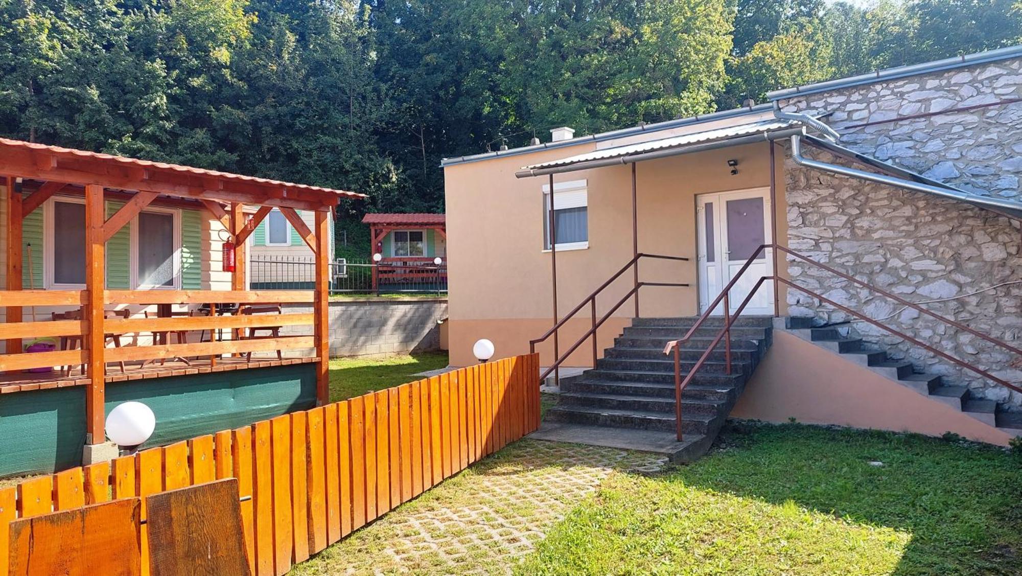 Lipicai Hotel Es Etterem Szilvásvárad Екстериор снимка