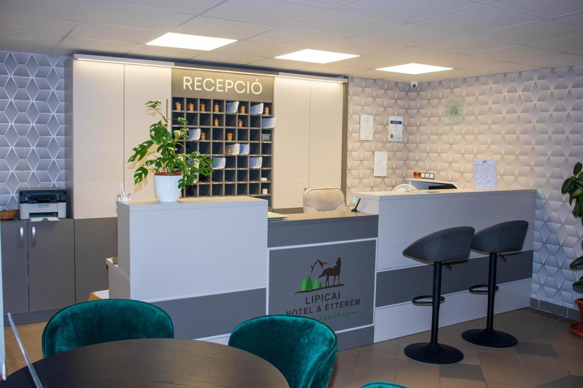 Lipicai Hotel Es Etterem Szilvásvárad Екстериор снимка