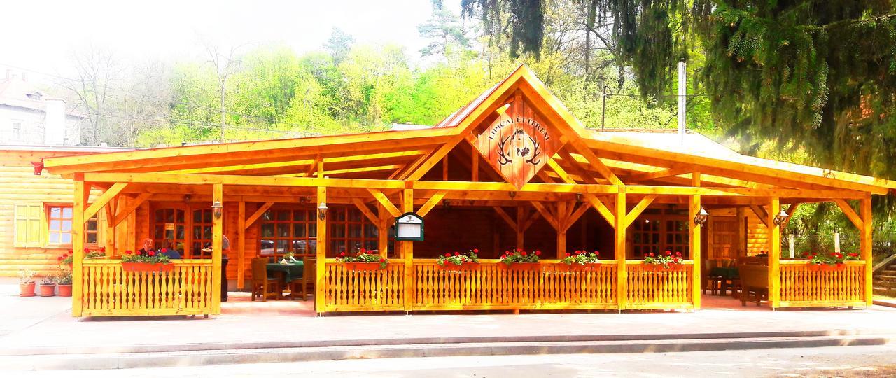 Lipicai Hotel Es Etterem Szilvásvárad Екстериор снимка